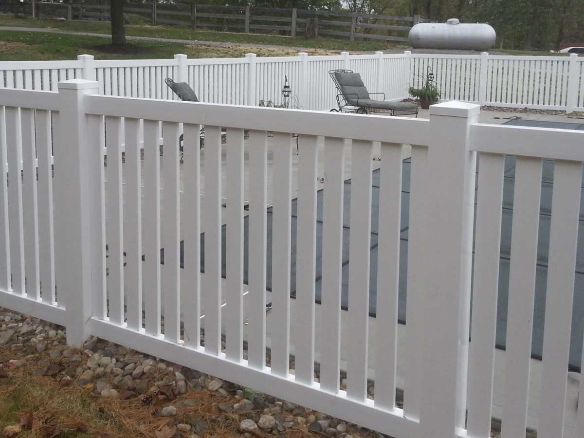 Photo of a vinyl fence in Columbus Ohio