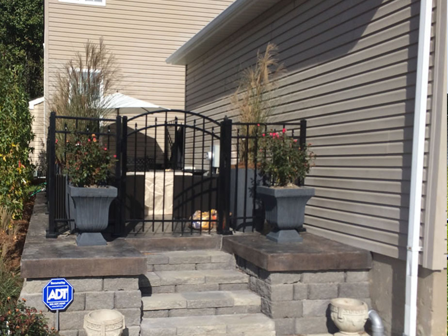 Commercial & residential fence gates in Columbus Ohio