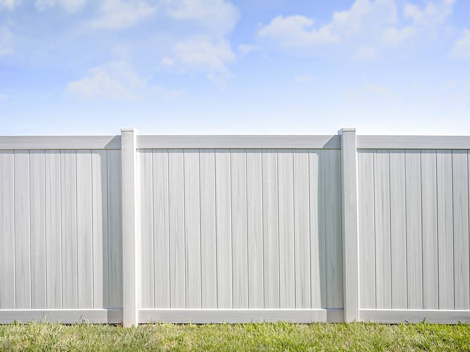 Whitehall Ohio vinyl privacy fencing